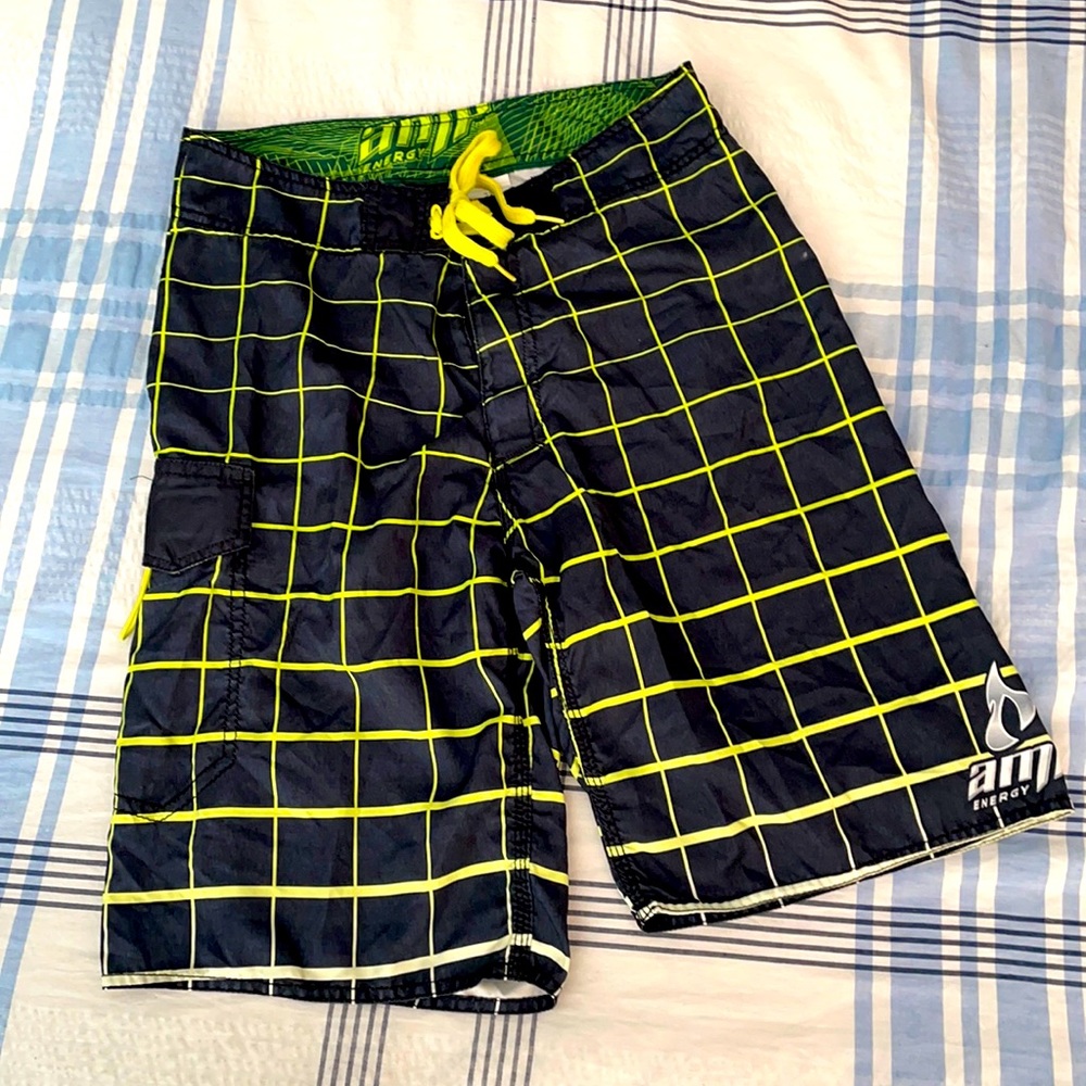 Amp Energy Square Pattern Swim Trunks Size 32 Men’s